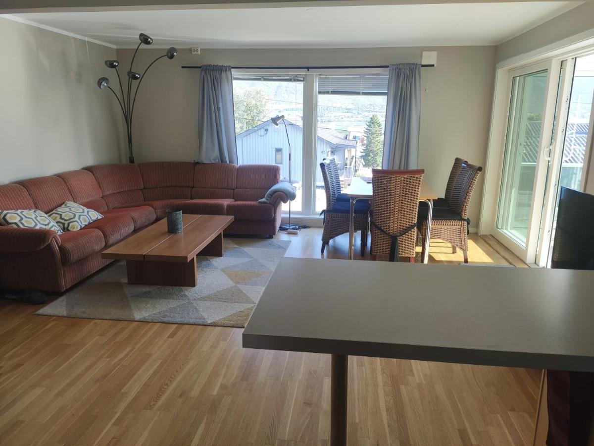 טרומסה Feelhome Apartment 4- Bedroms Njords Veg מראה חיצוני תמונה