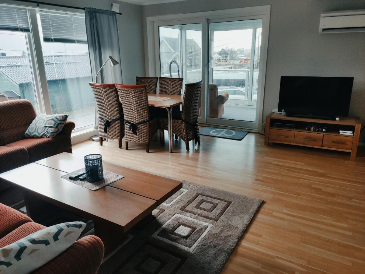 טרומסה Feelhome Apartment 4- Bedroms Njords Veg מראה חיצוני תמונה